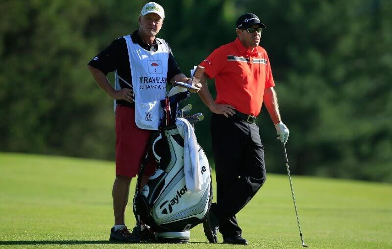 How Much Do Golf Caddies Make? (Tiger Woods, PGA Tour, Masters, Country