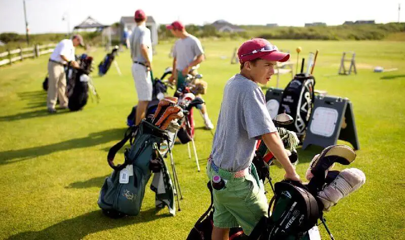 How Much Do Teenage Caddies Make?